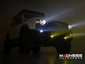 Toyota Land Cruiser Winch Mount - Hidden - Rough Country - Yellow SAE Fog Lights